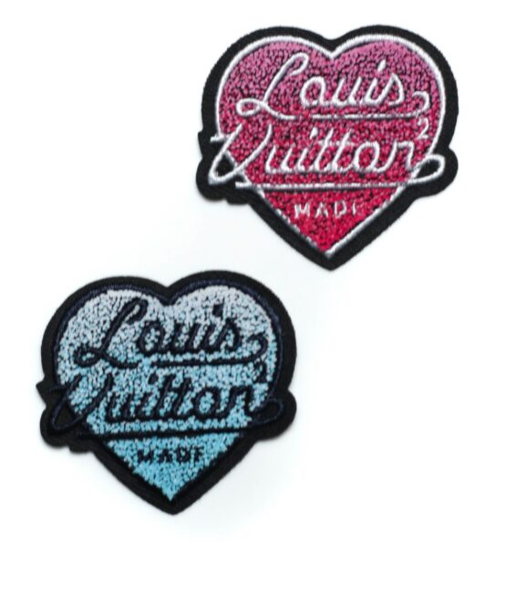 Smooth chenille heart made embroidery patch
