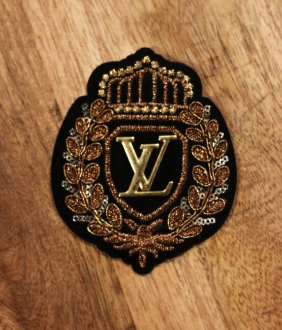 Metal L badge embroidery patches